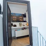 Katane\' Room\'S